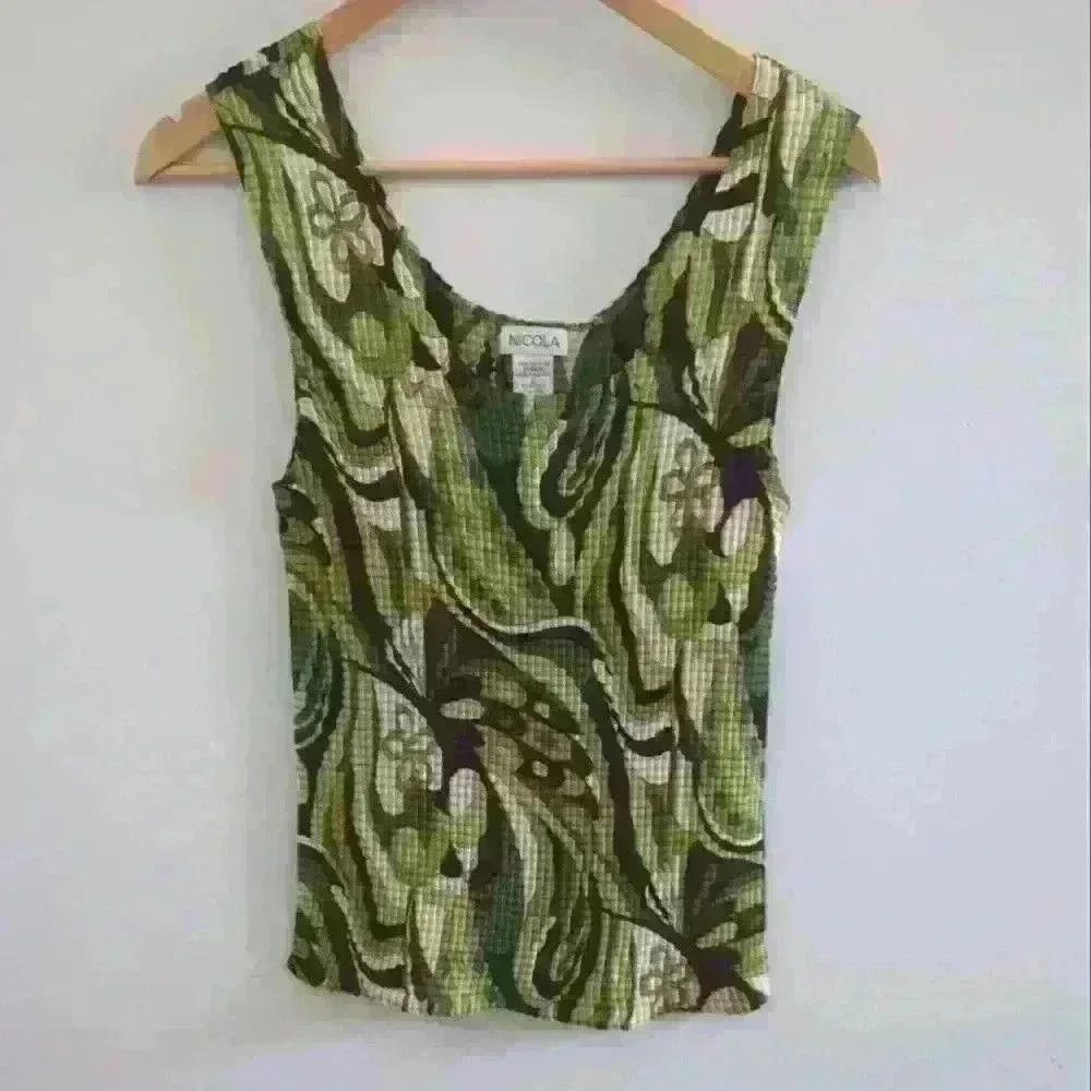 NICOLA | Women's Vintage Geometric Textured Pleated Sleeveless Top